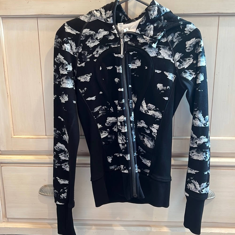 Lululemon zip up scuba NWB